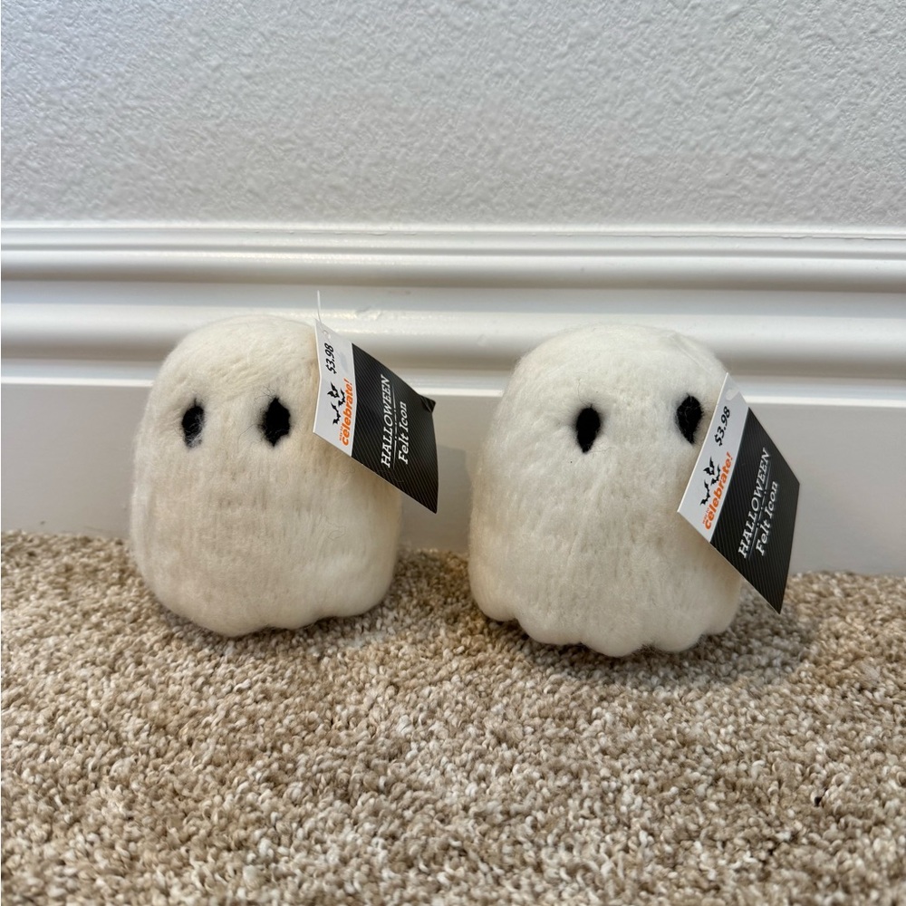 Viral Sold Out NWT Walmart Halloween Felt White Ghost Decor Set
